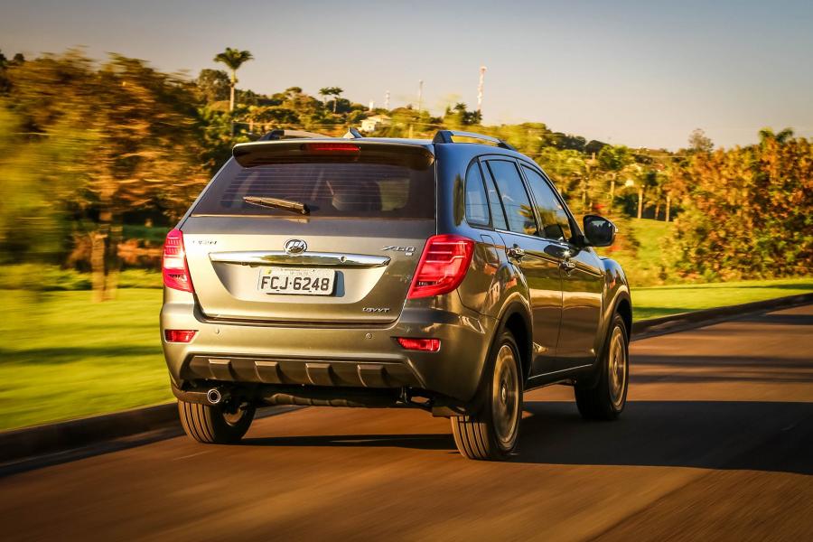  Lifan X60 2015 года  (BR) (фото 9 из 19)